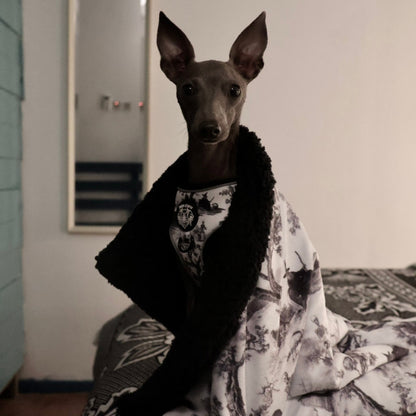 Toile of Shadows Blanket